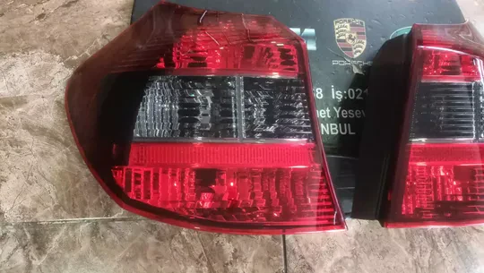 BMW 1 Serisi E87 2004-07 Sağ Sol Füme Stop 0397035 0397034