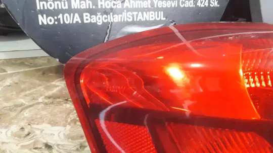 BMW 1 Serisi F20 Stop 7270095