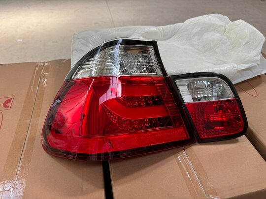 BMW 3 Serisi E46 1999-01 Sedan Kırmızı Beyaz Füme Beyaz Stop Seti