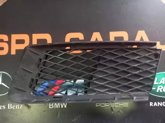 BMW 3 Serisi E92 E93 Ön Tampon Sol Izgarası 51117154719