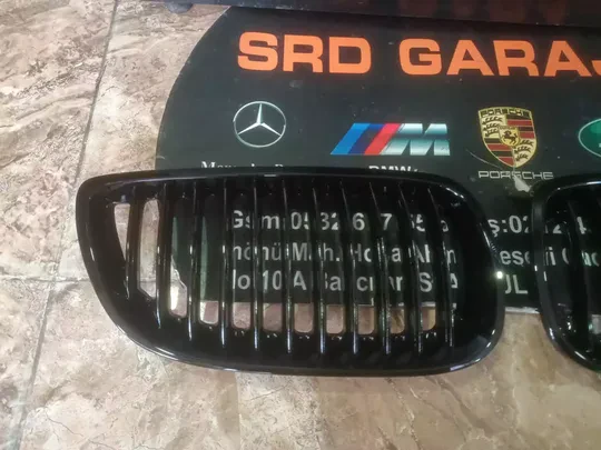 BMW 3 Serisi E92 Panjur M Renkli Piano Siyah