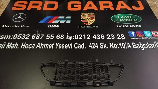 BMW 3 Serisi F30 M Ön Tampon Orta Izgara