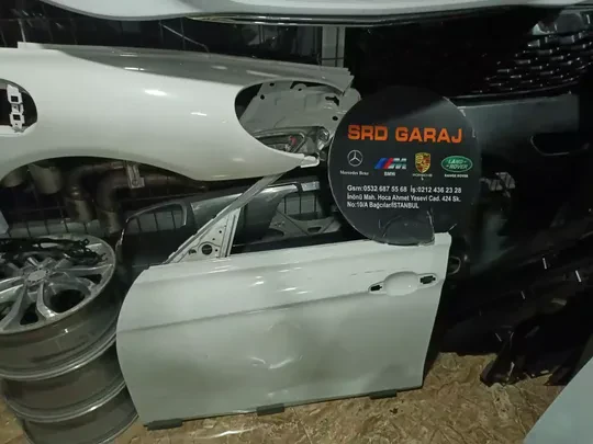 BMW 3 Serisi F30 Sol Ön Kapı