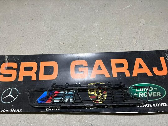 BMW 3 Serisi G20 LCI Orta Izgara Çıkma Orj 8085447