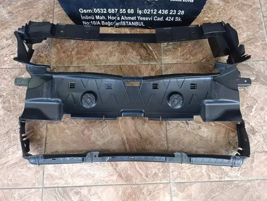 BMW 3 Serisi G20 Radyatör Hava Kanalı Üst 7455961