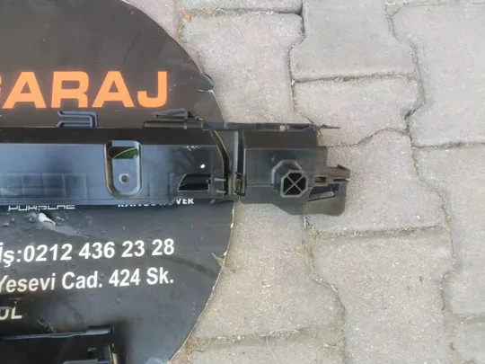 BMW 3 Serisi G20 Sağ Sol Radyatör Braketi 8666840 8666839 Sıfır Orjinal