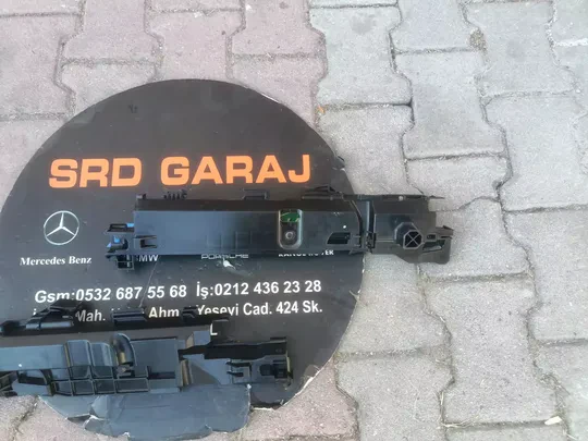 BMW 3 Serisi G20 Sağ Sol Radyatör Braketi 8666840 8666839 Sıfır Orjinal