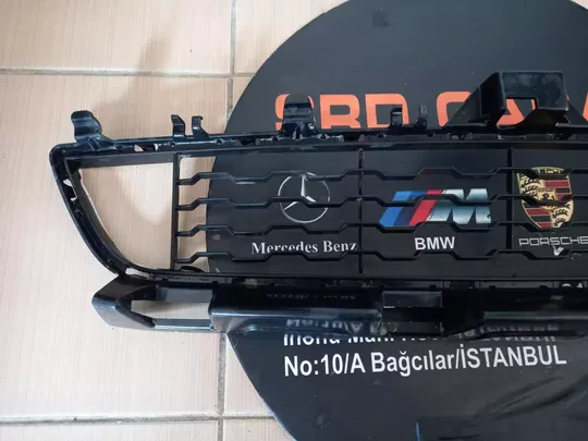 BMW 4 Serisi F32 Ön Tampon Braketi 8054503
