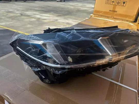 BMW 4 Serisi G22 G23 G26 LCI Dönüşüm Far Seti