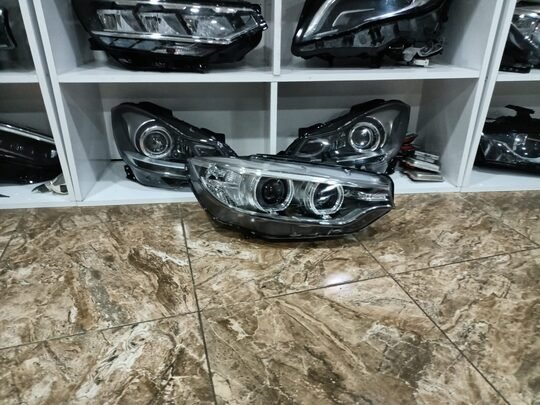 BMW 4 Serisi Sag Far Xenon