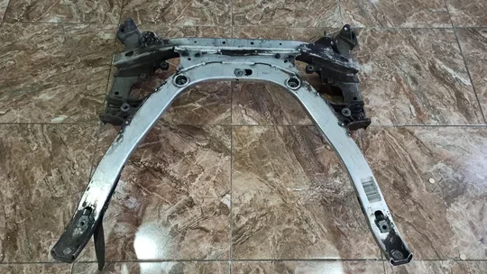 BMW 5 Serisi E60 E61 E63 Ön Alt Travers 6759461