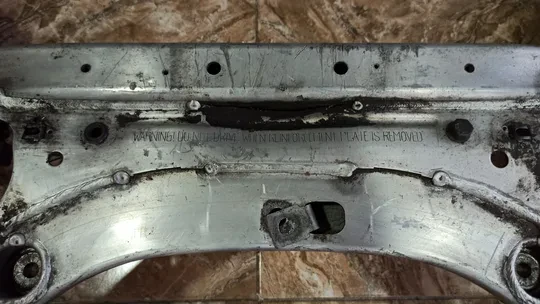 BMW 5 Serisi E60 E61 E63 Ön Alt Travers 6759461