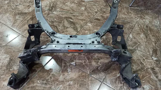 BMW 5 Serisi E60 E61 E63 Ön Alt Travers 6759461