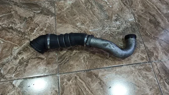 BMW 5 Serisi E60 Sağ Sol İntercooler Hortumu 7798101