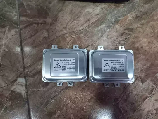 BMW 5 Serisi E60 Zenon Beyni 5DV009000-00