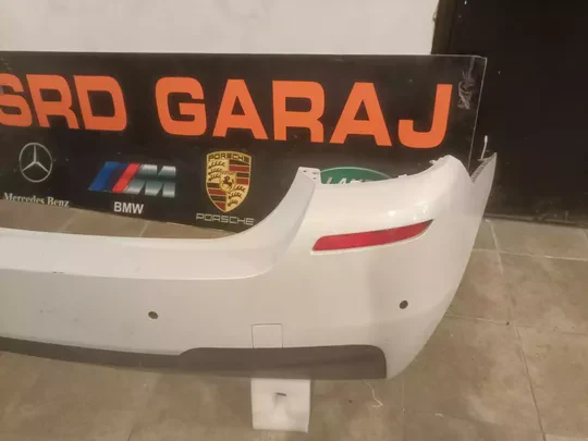 BMW 5 Serisi F10 2010-13 Çıkma Dolu Sedefli Beyaz Arka Tampon