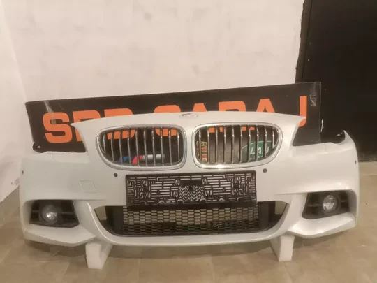 BMW 5 Serisi F10 2010-13 Sedefli Beyaz Çıkma Dolu Ön Tampon
