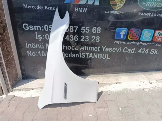 BMW 5 Serisi F10 LCI Sağ Çamurluk Boyalı Sedef Beyaz