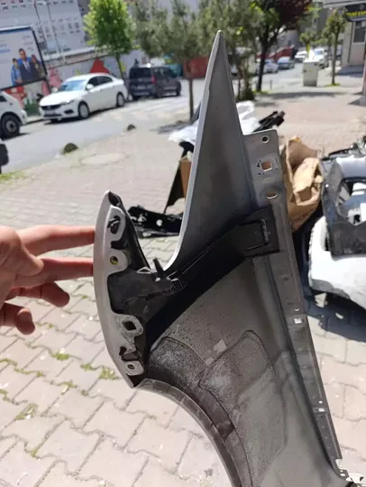 BMW 5 Serisi F10 LCI Sağ Çamurluk Boyalı Sedef Beyaz