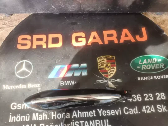 BMW 5 Serisi F10 Ön Sağ Kapı Kolu HUF157838006