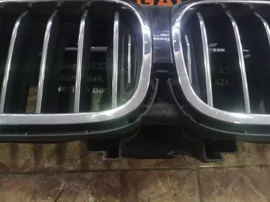 BMW 5 Serisi G30 Çıkma Orj Panjur