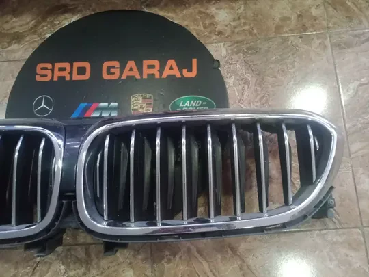 BMW 5 Serisi G30 Çıkma Orj Panjur