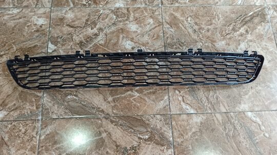 BMW 5 Serisi G30 M Ön Tampon Orta Izgara