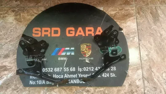 BMW 5 Serisi G30 Sağ Sol Çamurluk Bağlantı Braketi 7440424 7440423