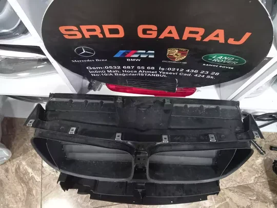 BMW 7 Serisi F01 F01LCİ F02 F02LCİ Ön Maske 51747187290