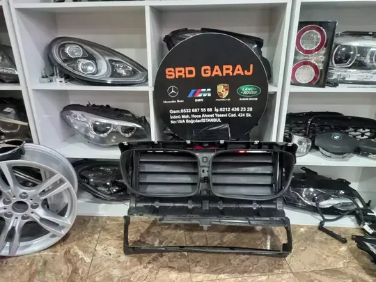 BMW 7 Serisi F01 F01LCİ F02 F02LCİ Ön Maske 51747187290