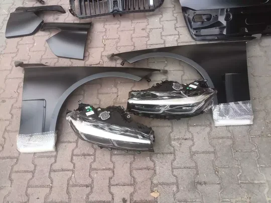 BMW 7 Serisi F01 F02 G11 Sağ Dönüşüm Çamurluğu