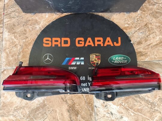 BMW 7 Serisi G11 G11 2020- Sağ Stop H8985464402