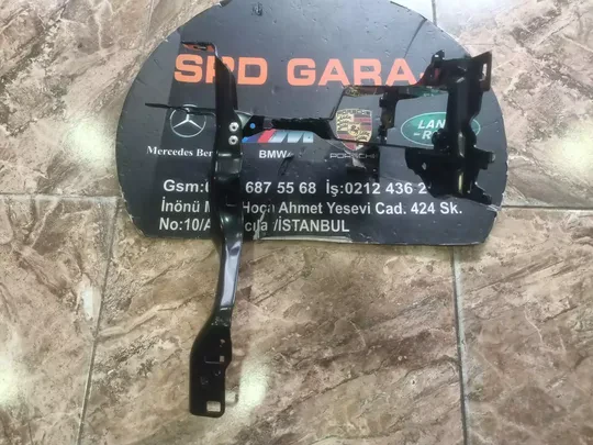 BMW 7 Serisi G11 G12 Sağ Far Yuva Sacı 7375326