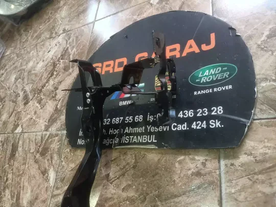 BMW 7 Serisi G11 G12 Sağ Far Yuva Sacı 7375326