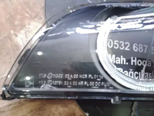 BMW E39 Angellı Siyah Sol Far Camı