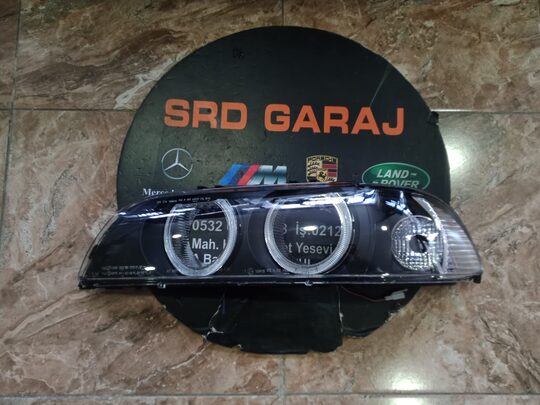 BMW E39 Angellı Siyah Sol Far Camı