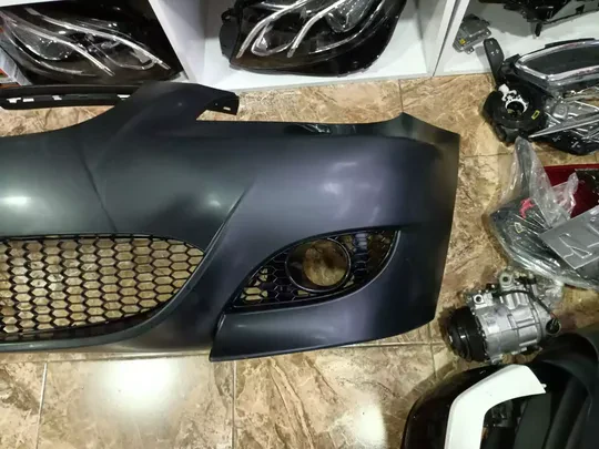 BMW E60 5 Serisi M5 Ön Tampon Sıfır