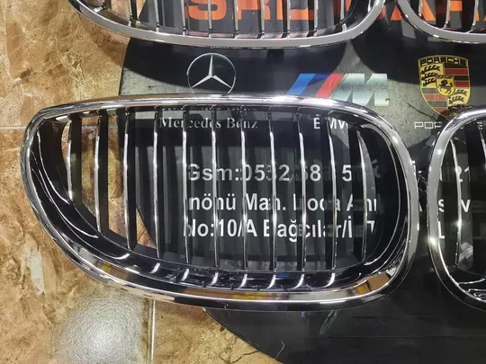 BMW E60 LCI Krom Ön Panjur Set 7065701