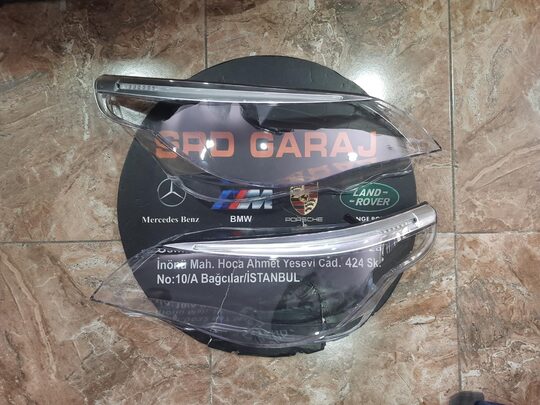 BMW E60 LCI Sag Sol Kaşlı Far Camı