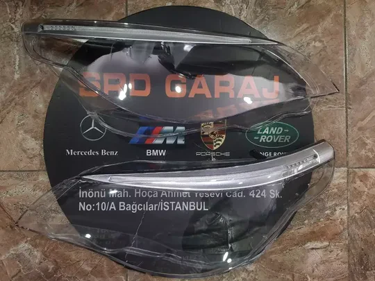 BMW E60 LCI Sag Sol Kaşlı Far Camı