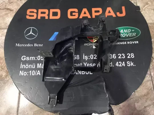 BMW E65 Sağ Far Alt Ayağı