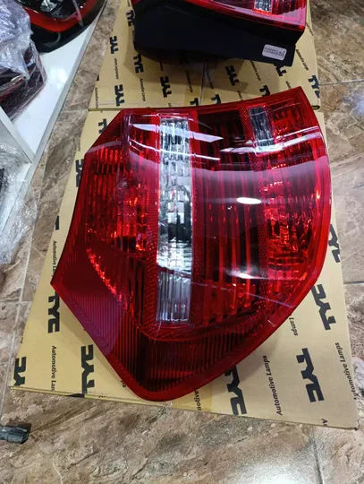 BMW E87 2007-2011 Ledli Sağ Sol Stop Tyc Taiwan 7181298 7181297