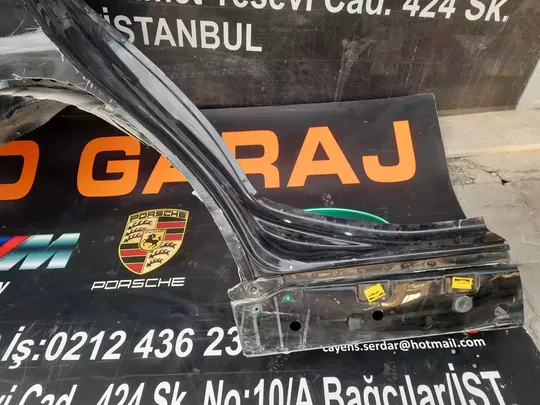 BMW E90 Arka Sağ Çamurluk Çıkma