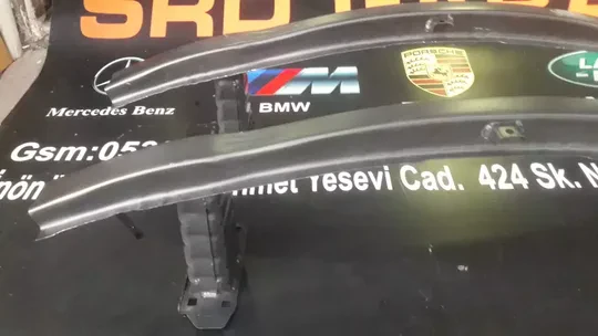 BMW E90 Ön Tampon Demiri