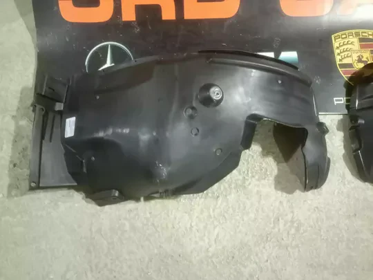 BMW E90 Önün Arkası Sağ Sol Davlumbaz 7059378 7059377