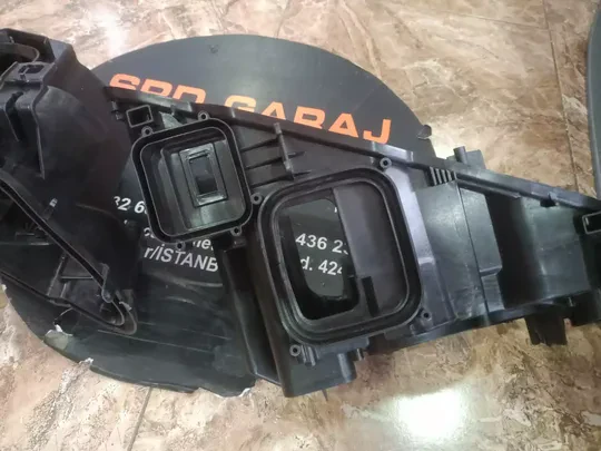 BMW E92 2006-2009 Zenon Sağ Sol Far Kasası