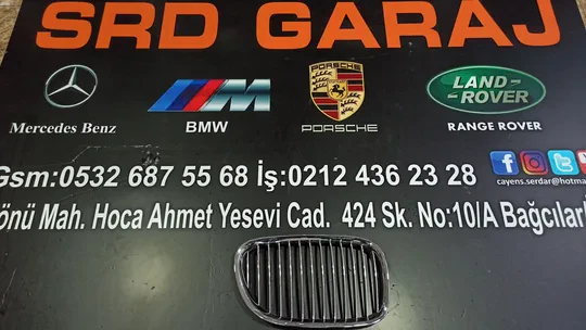 BMW F01 F02 7 Serisi Sağ Ön Panjur 51137211657 2008 2012