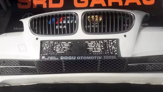 BMW F10 2010 2013 Çıkma Beyaz Dolu Ön Tampon