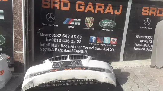 BMW F10 2010 2013 Çıkma Beyaz Dolu Ön Tampon