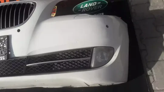 BMW F10 2010 2013 Çıkma Beyaz Dolu Ön Tampon